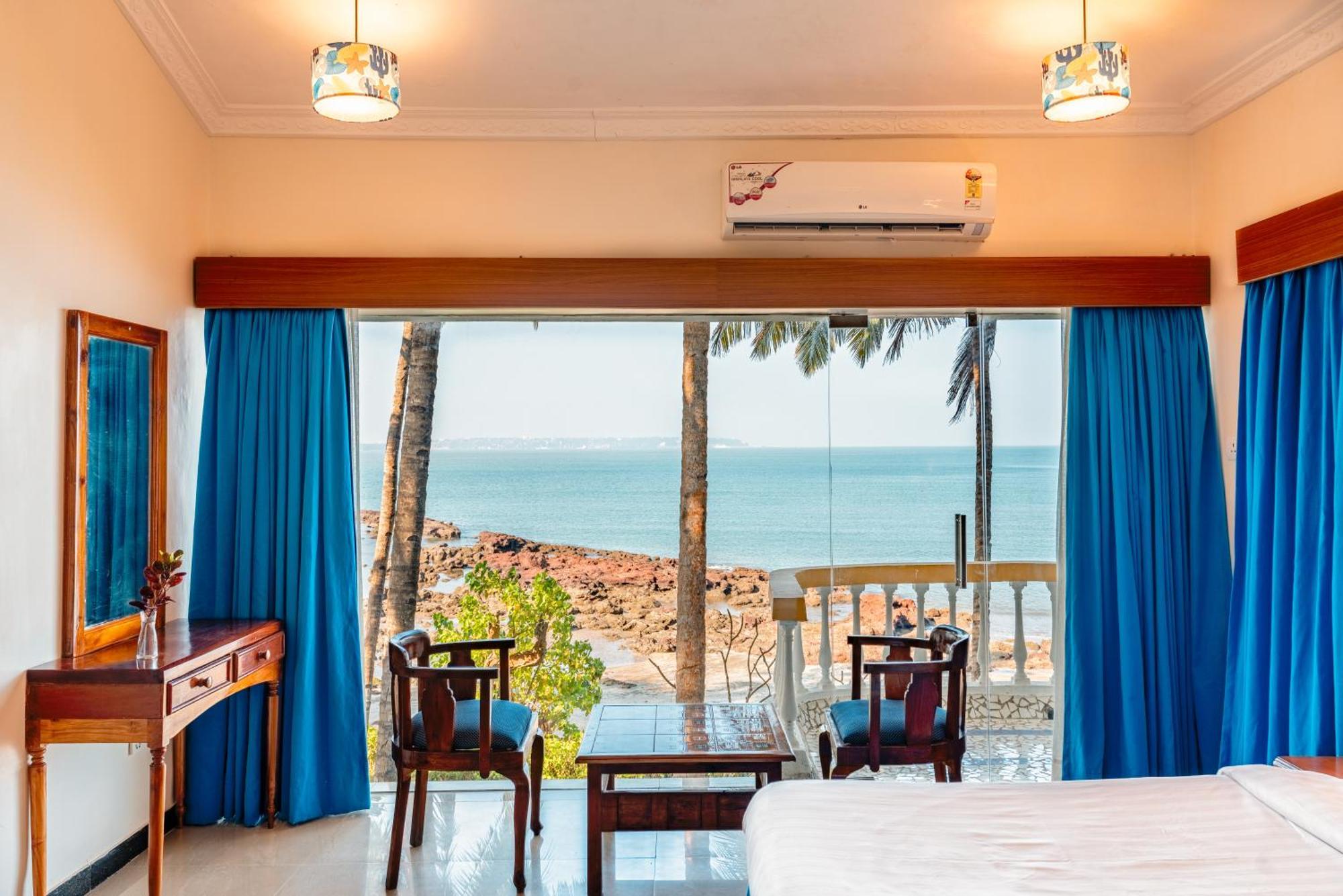 Bambolim Beach Resort Exterior foto
